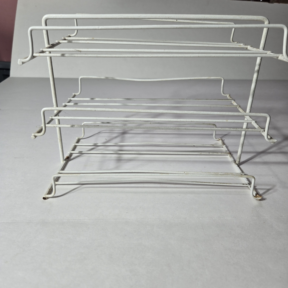 White Metal Wire Rack - Picture 3 of 5